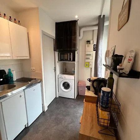 Apartment Av Republique Avec Parking *