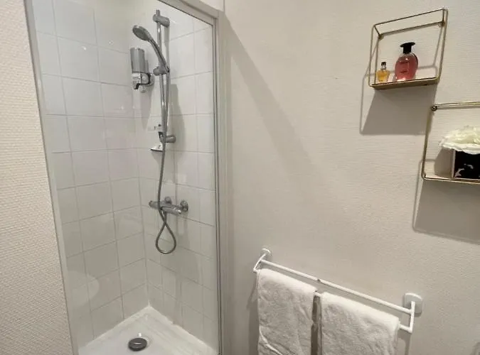 Av Republique Avec Parking Appartement *